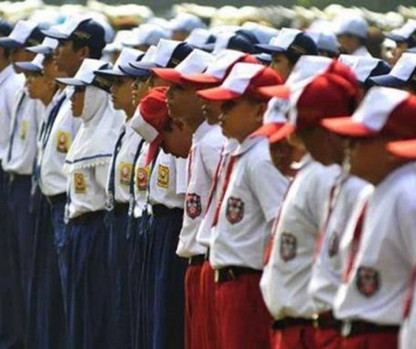 Carut Marut Kebijakan Pendidikan